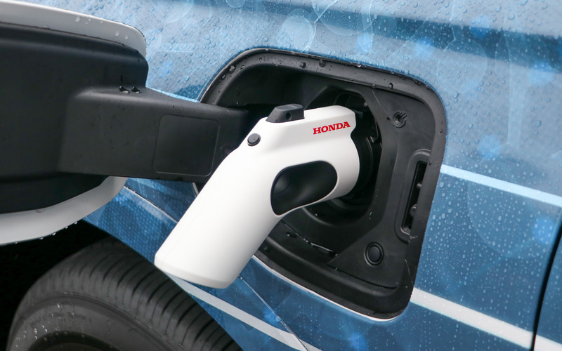 ホンダ、AC車外給電用「パワーサプライコネクター」初披露 - Car Watch