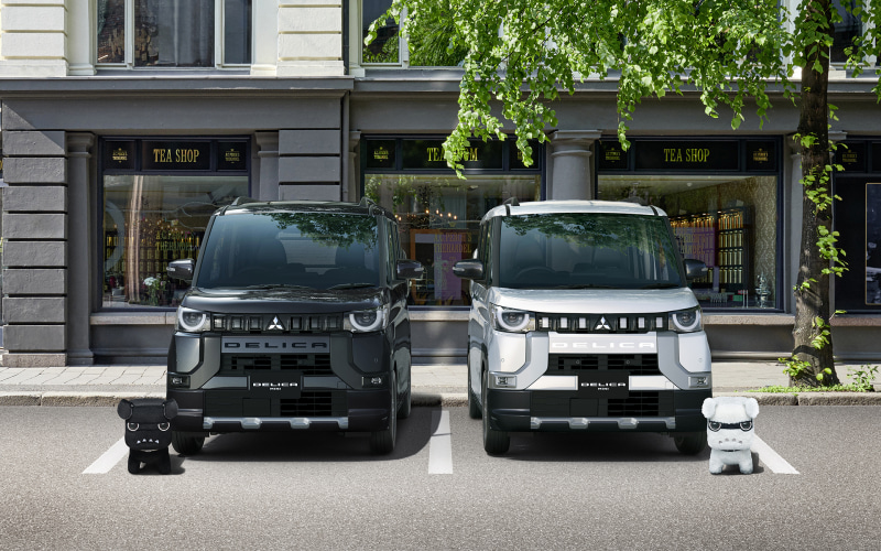 三菱自動車、「デリカミニ」成約者に「黒デリ丸。」「白デリ丸。」を
