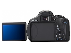 キヤノン、バリアングル液晶モニター採用の「EOS Kiss X5」 - デジカメ
