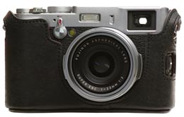 ユリシーズ、富士フイルム「FinePix X100」専用の本革製カメラケース