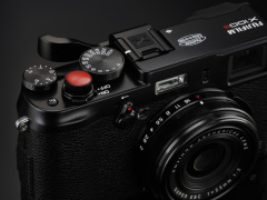 FUJIFILM X100Sブラック」が限定1,000セットで国内発売 - デジカメ
