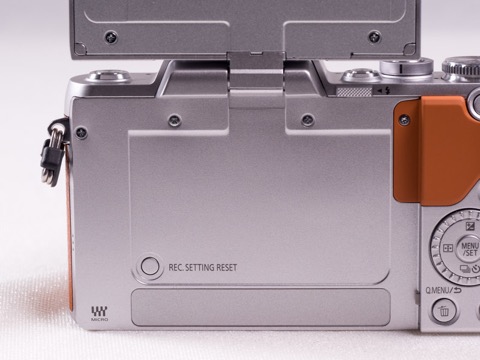 特別企画：“自撮り最強カメラ”LUMIX GF7を女子目線で語る - デジカメ