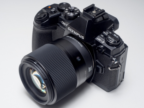 交換レンズレビュー：SIGMA 30mm F1.4 DC DN | Contemporary