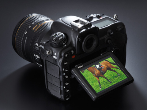 新製品レビュー：ニコンD500（外観・機能編） - デジカメ Watch Watch