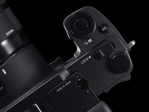 SIGMA sd Quattro、10万円を切って7月7日発売 - デジカメ Watch
