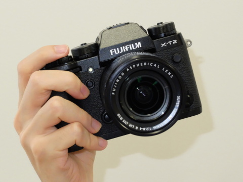 写真で見るFUJIFILM X-T2 - デジカメ Watch