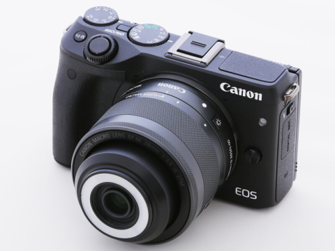 交換レンズレビュー：噂のキヤノン純正LED内蔵マクロレンズを試す