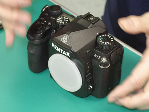 特別企画：「PENTAX K-1アップグレードサービス」の作業を覗いてきた