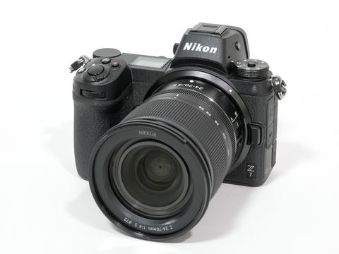 新製品レビュー：Nikon Z 7（外観・機能編） - デジカメ Watch