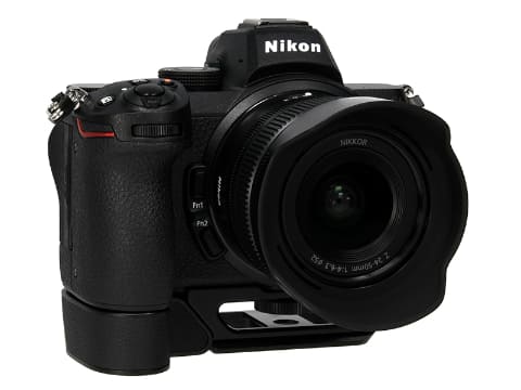 ニコン、Z 5/Z 6/Z 7用の拡張グリップ - デジカメ Watch