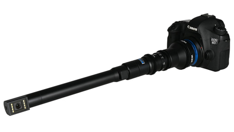 LAOWA、細長いマクロレンズの新型「24mm T14 2x Macro Periprobe」。44