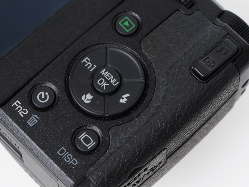 赤城耕一の「アカギカメラ」 第108回：年末カメラ整理で発掘した「GR