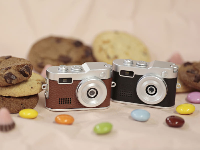 本革をまとった超小型デジタルカメラ - デジカメ Watch
