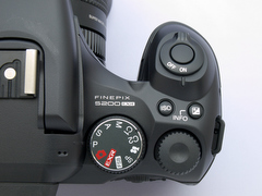 新製品レビュー：富士フイルムFinePix S200EXR - デジカメ Watch Watch