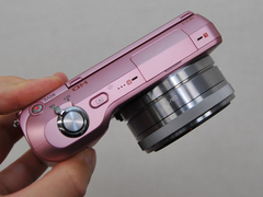 ソニー、NEX-3にカラーバリエーション「ピンク」を追加 - デジカメ