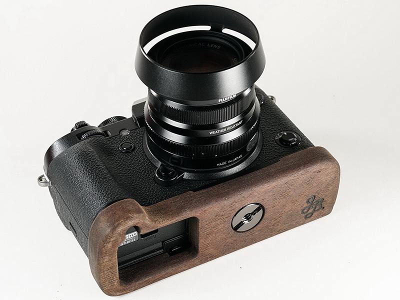 木材を採用したFUJIFILM X-T2専用グリップ - デジカメ Watch