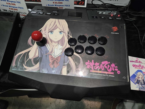 EVOJ2025】Mad Catz初のレバーレス「N.E.K.O」、会場価格14,000円で