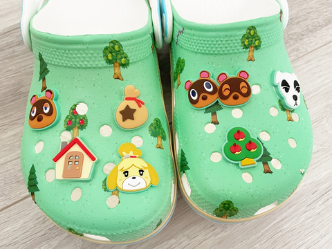 どうぶつの森」クロックスを発売前に入手！ かわいさや使い心地を