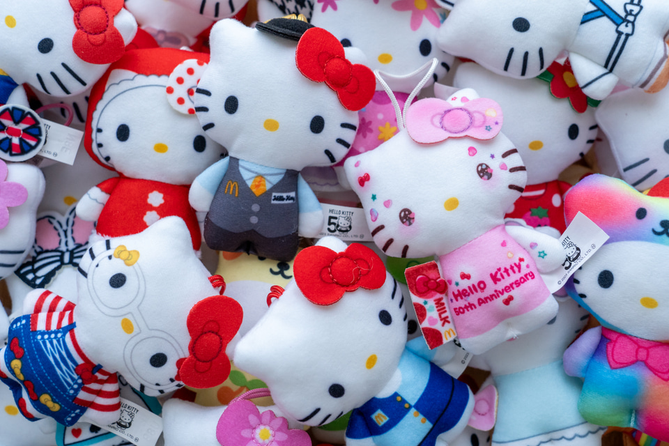 マクドナルド、ハッピーセット「ハローキティ50周年」登場！ 限定