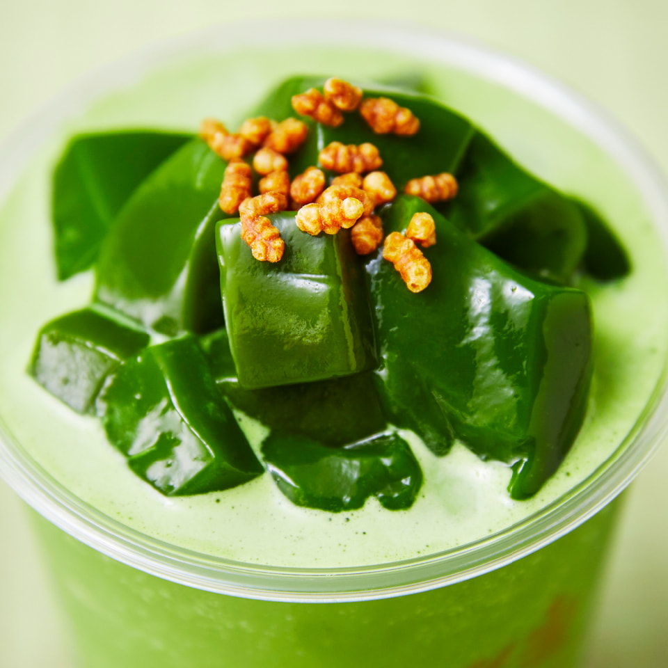 リンツ、抹茶の最上位クラス「90号」を贅沢に使った「濃い 天空の抹茶