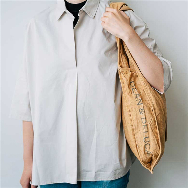 DEAN & DELUCA「珈琲染めショッピングバッグ」発売。抽出後のコーヒー