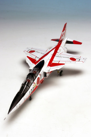 プラモデル「1/72 航空自衛隊 T-2 CCV 研究機 パイロットフィギュア