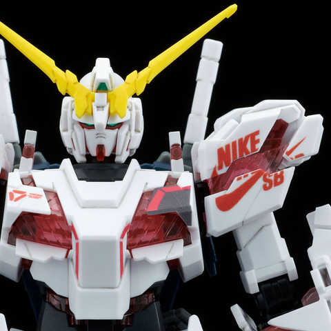 ユニコーンガンダムとバンシィのNIKE SBコラボガンプラ、本日より抽選