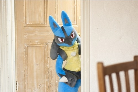 ルカリオとの夢の生活が実現!?「ぬいぐるみ 等身大ルカリオ