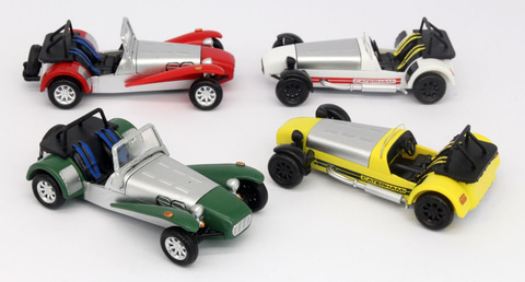 英国の名車「ケーターハム スーパーセブン」を1/43スケールで立体化