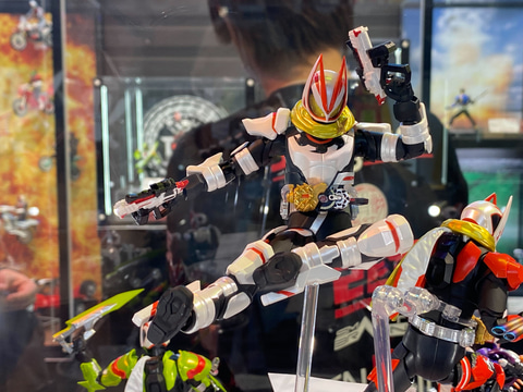 SHF15】「仮面ライダーギーツ フィーバーマグナムフォーム」がS.H.