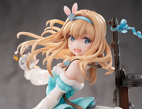 ドルフロ」よりクリスマススキンのスオミが重症姿で立体化！ 予約受付