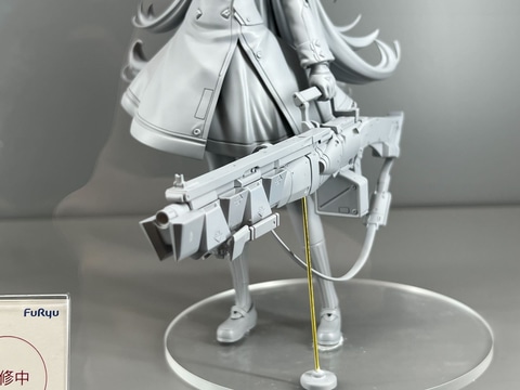 NIKKE」よりエマとギロチンの1/7スケールフィギュアが登場！ フリュー