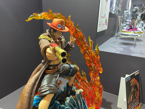 ワンピース」より、「ポートガス・D・エース」の全高約55cmスタチュー