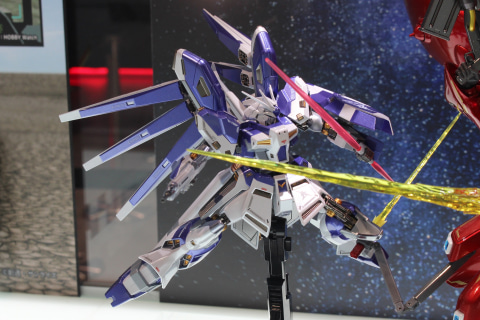 特別企画】【魂ネイションズ撮り下ろし】「METAL ROBOT魂 Hi-νガンダム