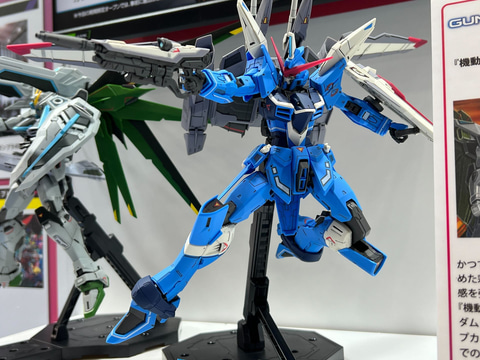 ガンプラ「MG フリーダムガンダム/ジャスティスガンダム」リアルカラー