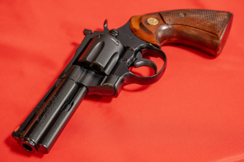 特別企画】タナカ「コルト パイソン Rモデル HW 4インチ」は