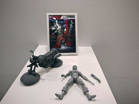 左腕のサイコガンも！ フィギュア「コブラ+エアーバイク」がS14ブース