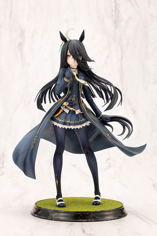 ウマ娘」より勝負服姿のマンハッタンカフェと衣装「キセキの白星」姿の