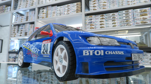 特別企画】「1/10RC プジョー 306 マキシ (BT-01シャーシ)」、WRCを