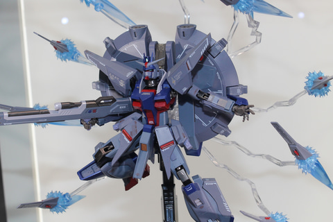 特別企画】ドラグーンシステム展開のギミックが熱い！ 「METAL ROBOT魂