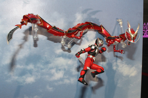 特別企画】「S.H.Figuarts ドラグレッダー」が企画中！ 真骨彫仮面