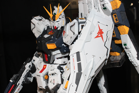 特別企画】「PERFECT GRADE UNLEASHED 1/60 νガンダム」間もなく発売