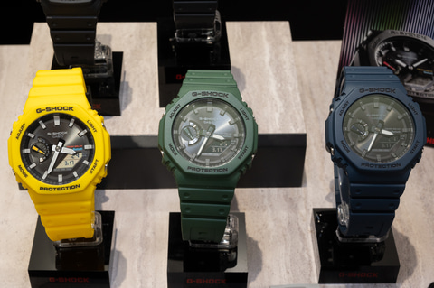 ゴツくないG-SHOCK、人気2100シリーズがソーラー発電に「GA-B2100