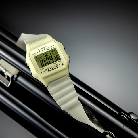 ぜんぶ光る腕時計「TIMEX 80 GLOW IN THE DARK」日本限定復刻