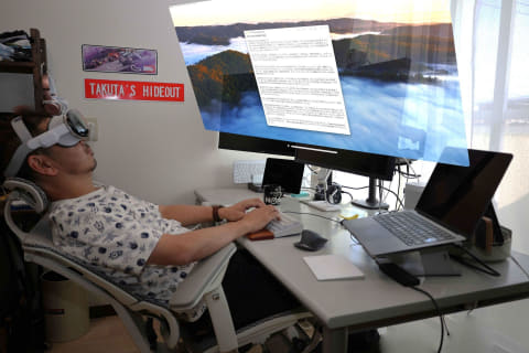 Apple Vision Proを仕事に使ったら快適すぎ！ 車内でもどこでも大画面