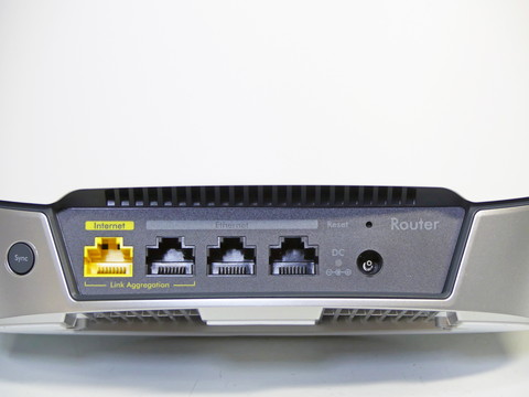 長距離で600Mbps超のWi-Fi 6メッシュ、Miniでも高火力な「Orbi WiFi 6