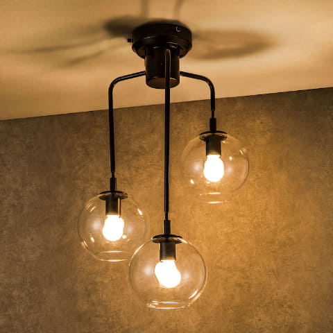 ニトリ、3つのガラスシェードで部屋を彩るペンダントライト - 家電 Watch