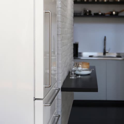 無印良品、シンプルな佇まいで355Lの4ドア冷蔵庫 - 家電 Watch