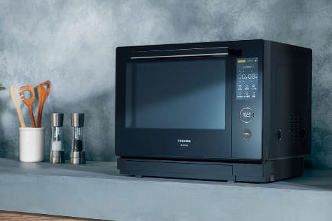 東芝、業界最高350℃のオーブンレンジ。ブロック肉も魚も自動調理