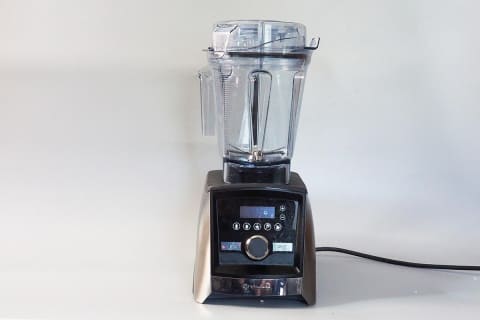 スムージーも料理も楽々、手作りが1ランク上がる老舗ブレンダーVitamix